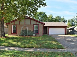 1680 S Redbud Pl, Broken Arrow, OK 74012