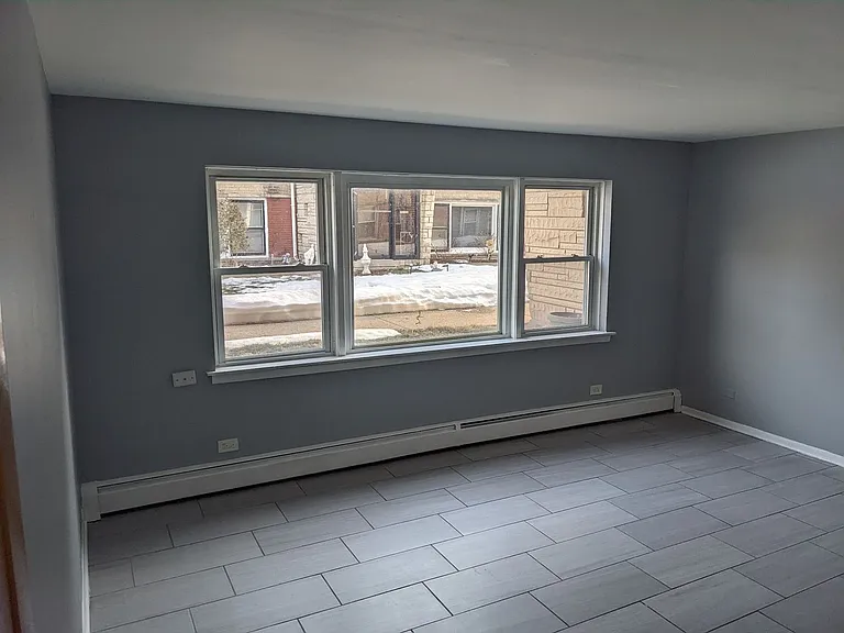 9208 S Kedzie Ave — Photo 5