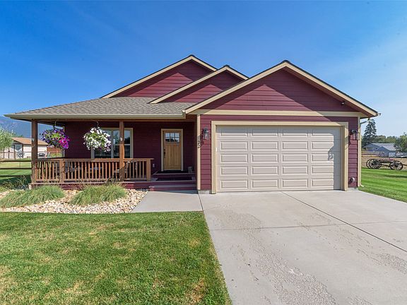 3rd image of 22 Canyon Breeze Ct