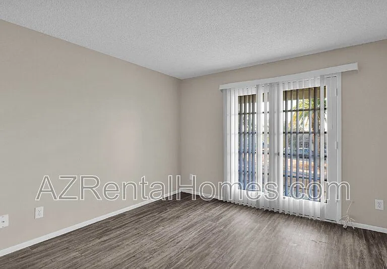 966 E La Jolla Dr — Photo 27