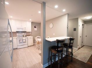 881 Main St APT 1, Walpole, MA 02081