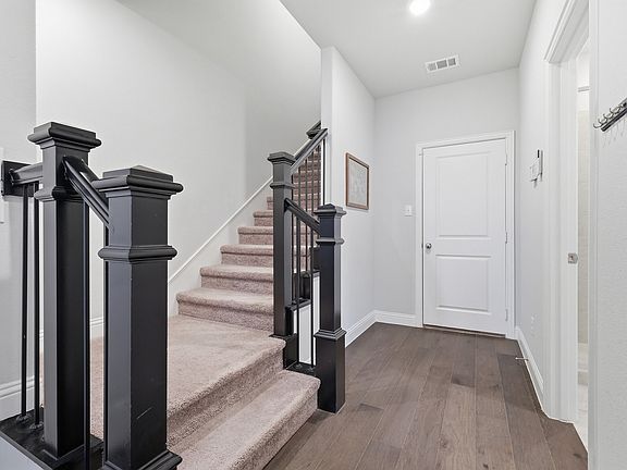 4th image of 2409 Springhill Ave