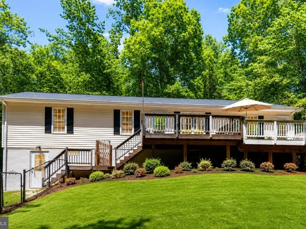45 Holden Ln, Fredericksburg, VA 22406