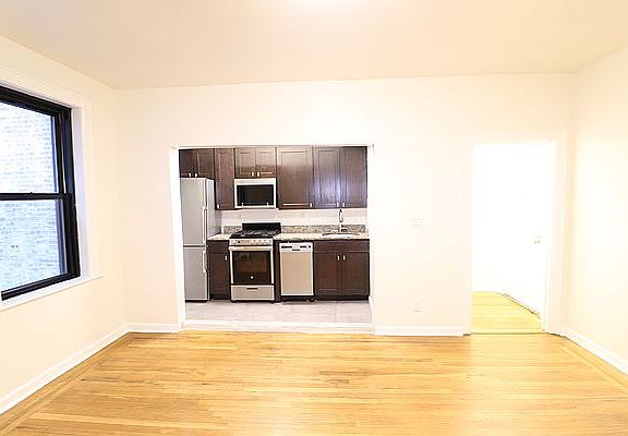 2nd image of 132-70 Sanford Ave #4GG