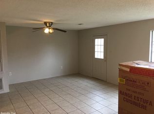 220 S Davis St #A, Conway, AR 72034