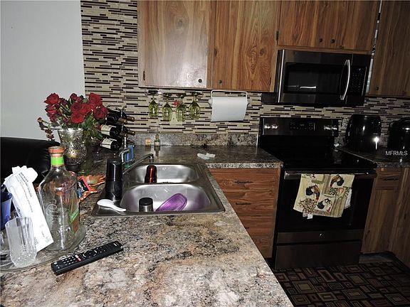 3rd image of 10118 Lazy Creek Ct