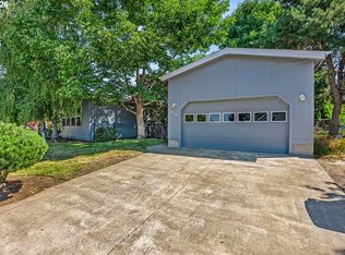 1150 SW Marie Dr, McMinnville, OR 97128