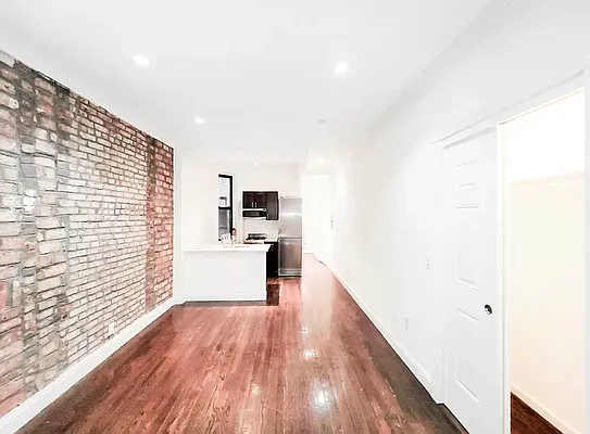 Rented by Metropolitan Property Group | media 12