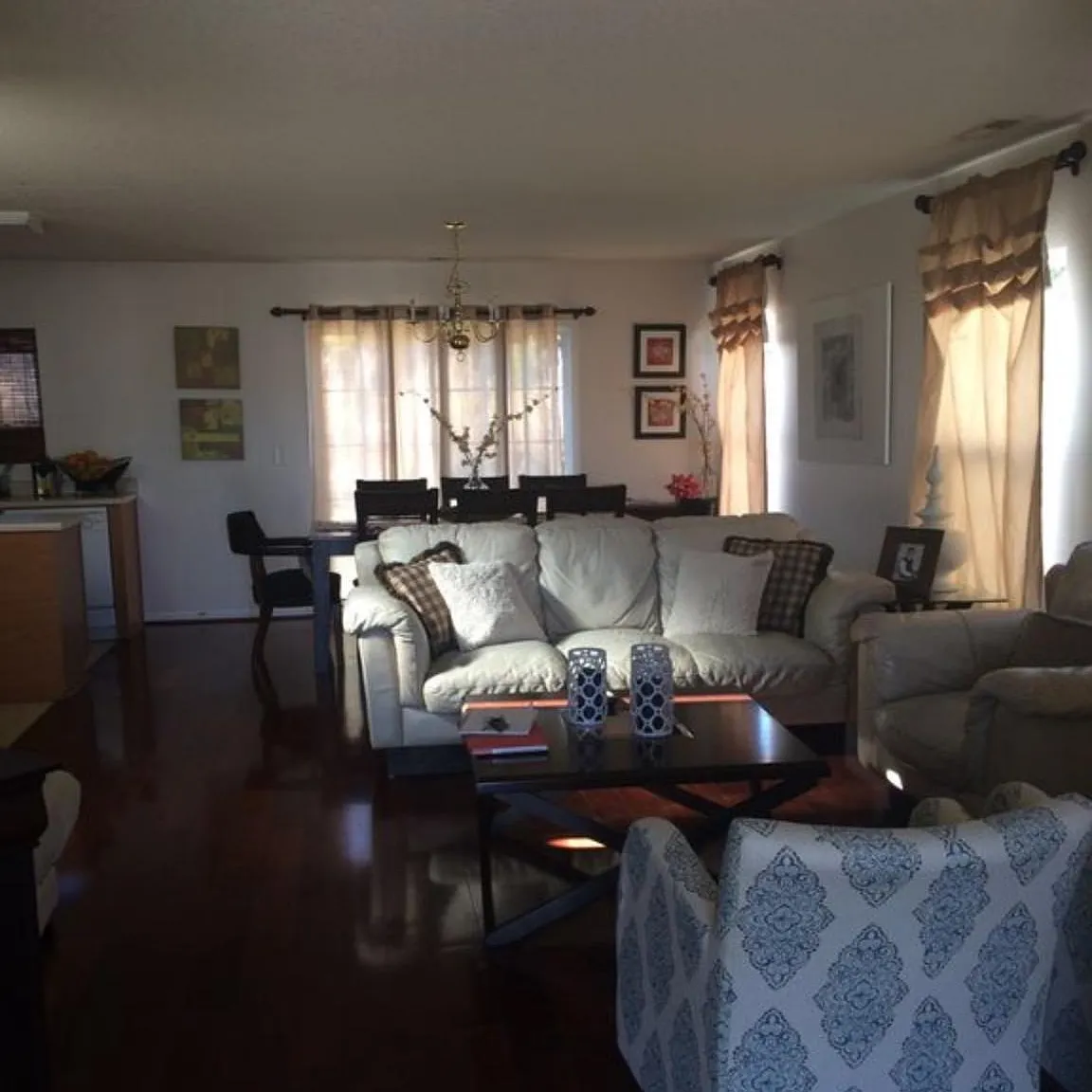 3 bed, 2.5 bath, 1240 sqft, $2,050 — Photo 2