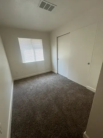 Phoenix Park Apartments — Photo 4