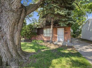 2766 Margaret St, Melvindale, MI 48122