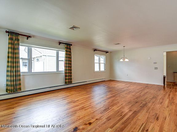 4th image of 28 Wedgeport Drive