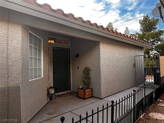 5th image of 932 Rainbow Rock St