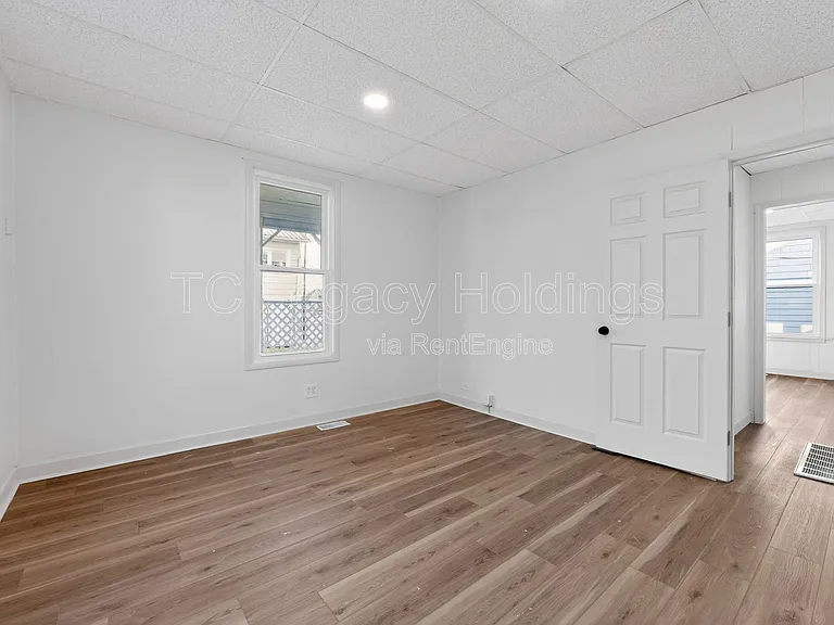 604 Hart St — Photo 19