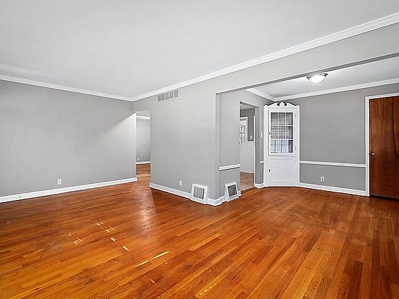 5th image of 10511 Anson Dr