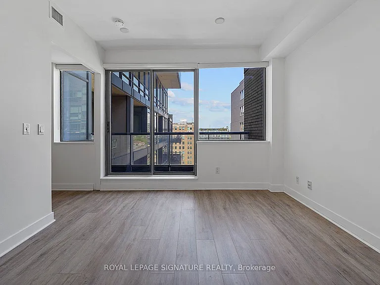 438 King St W #1417 — Photo 7
