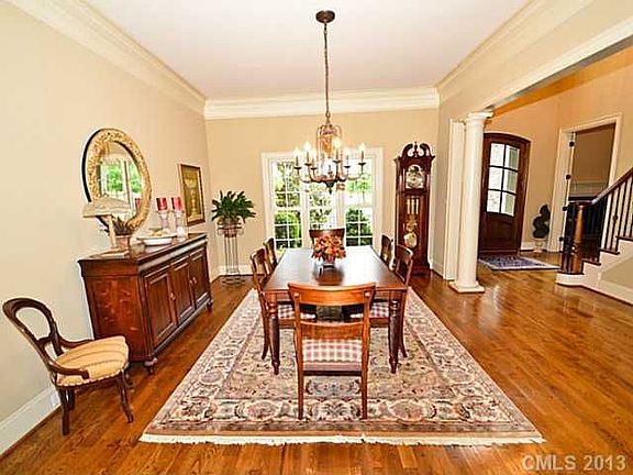 3rd image of 7824 Clovervale Dr