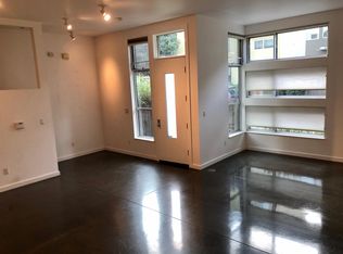 25 Covent Ln, Oakland, CA 94608