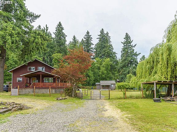 2nd image of 17821 SE Arista Dr