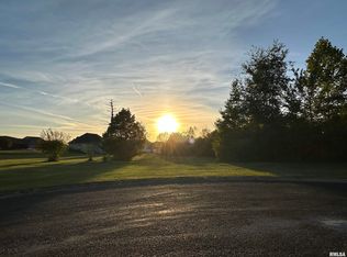 105 Scarlet Ct, Washington, IL 61571