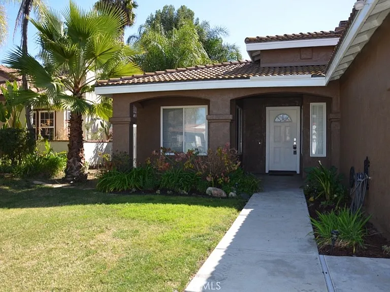 32499 Strigel Ct — Photo 4
