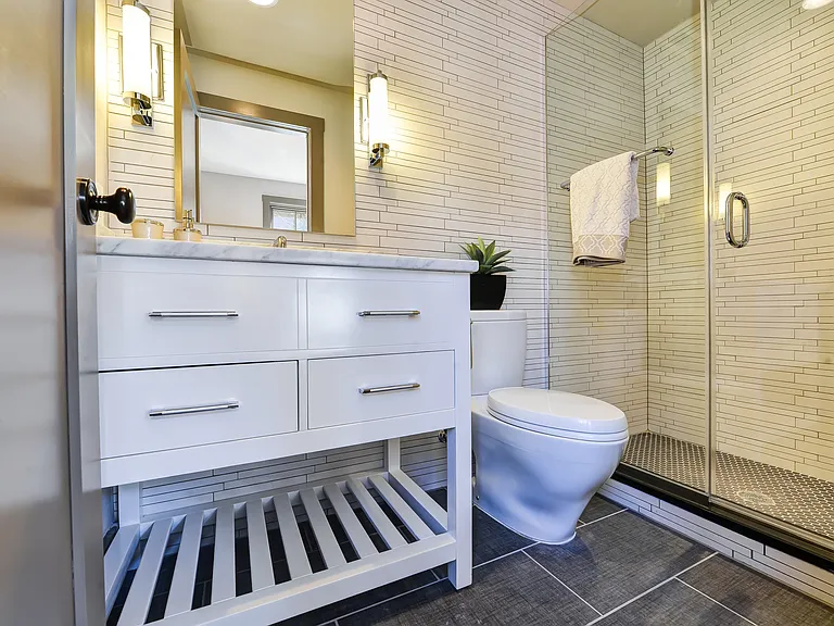 3220 Grace St NW #4 — Photo 7