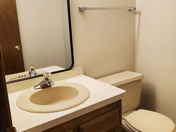 5th image of 4124 Beach St APT 4