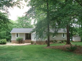 262 Lakeview Rd, Mocksville, NC 27028