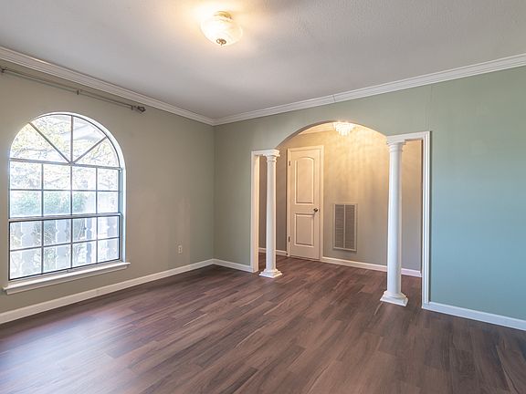 5th image of 2418 Rockaway Ln