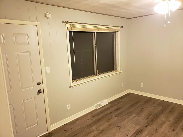 705 W Montclair St — Photo 28