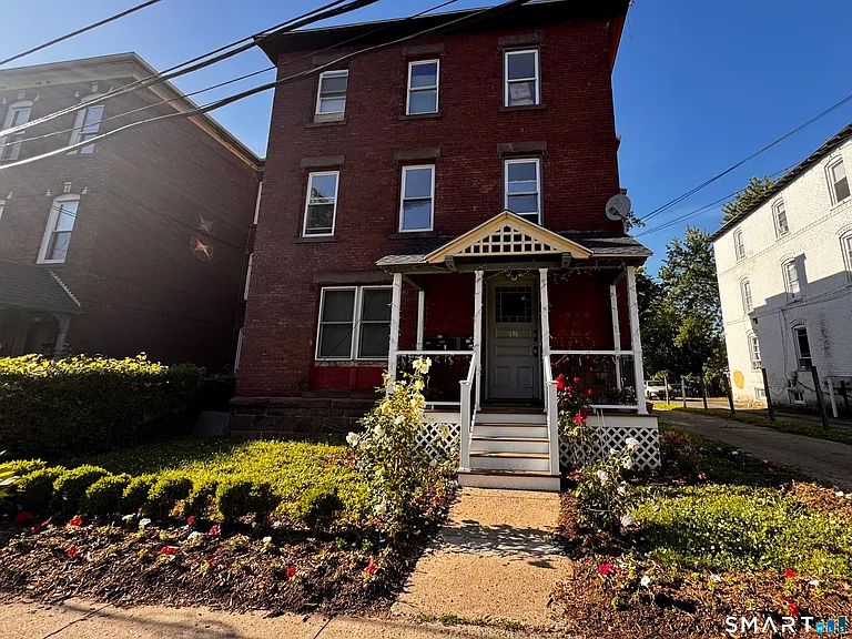 196 Russ St #2 — Photo 10
