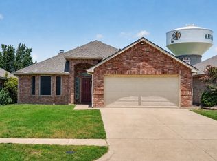 103 Post Oak Dr, Waxahachie, TX 75165