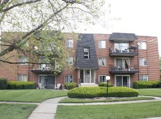 5712 W 128th St APT 1A, Crestwood, IL 60445
