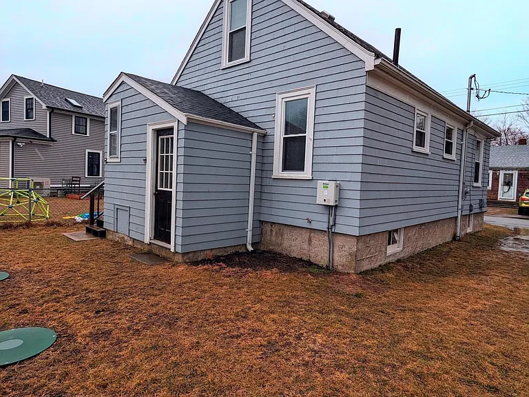 111 Cedar Ave — Photo 10