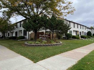 1097 W Cecil St, Neenah, WI 54956