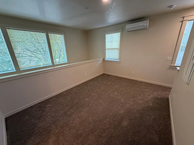 Lincoln St. Apartments — Photo 45