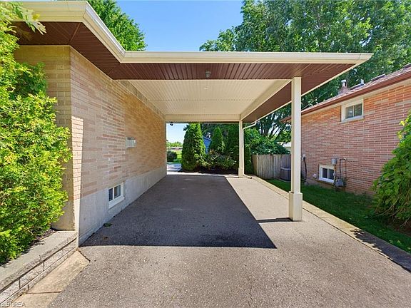 5th image of 35 Varadi Ave