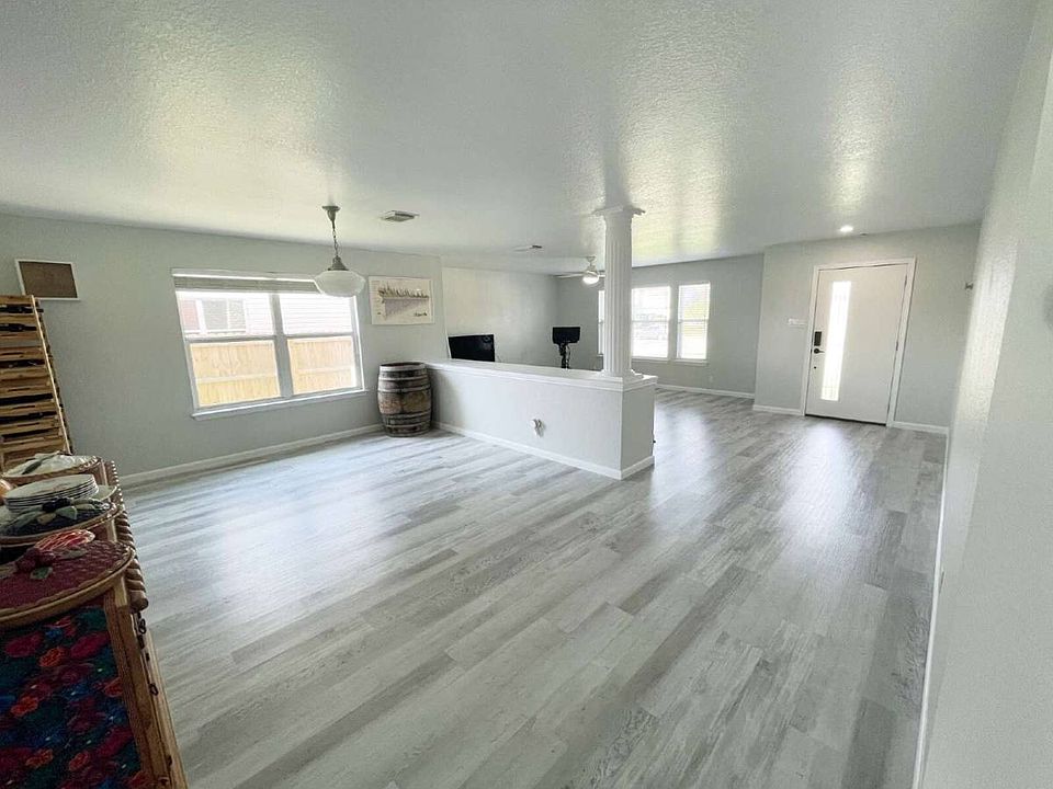 2060 Club Xing, New Braunfels, TX 78130 | Zillow