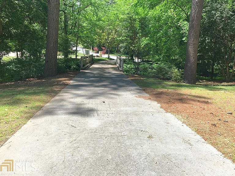 1019 Crane Rd NE — Photo 33