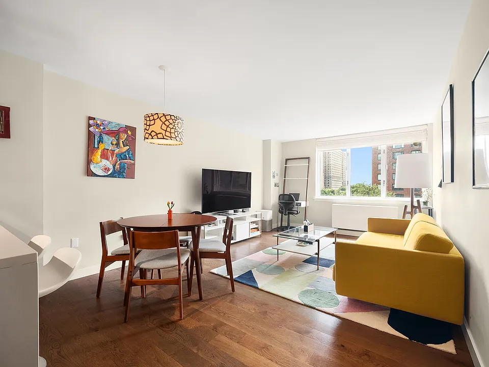 225 Rector Pl #4H