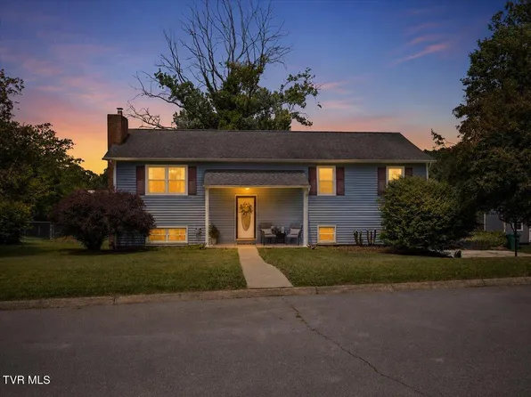 154 Carden Dr, Elizabethton, TN 37643