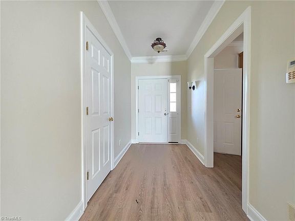 2nd image of 4293 Lumsden Ln