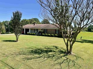 1043 Red Bell Rd, Newbern, TN 38059