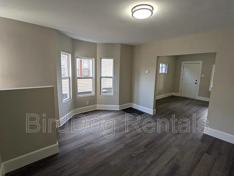 2735 Sutton Ave — Photo 5