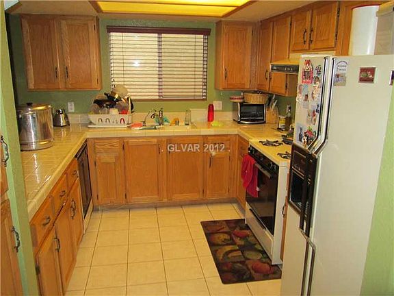 3rd image of 1008 Seabury Hill Ct