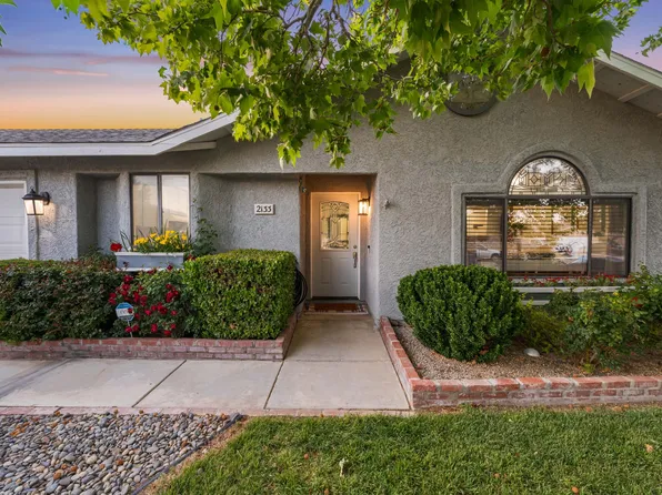 2133 Phlox Ave, Rosamond, CA 93560