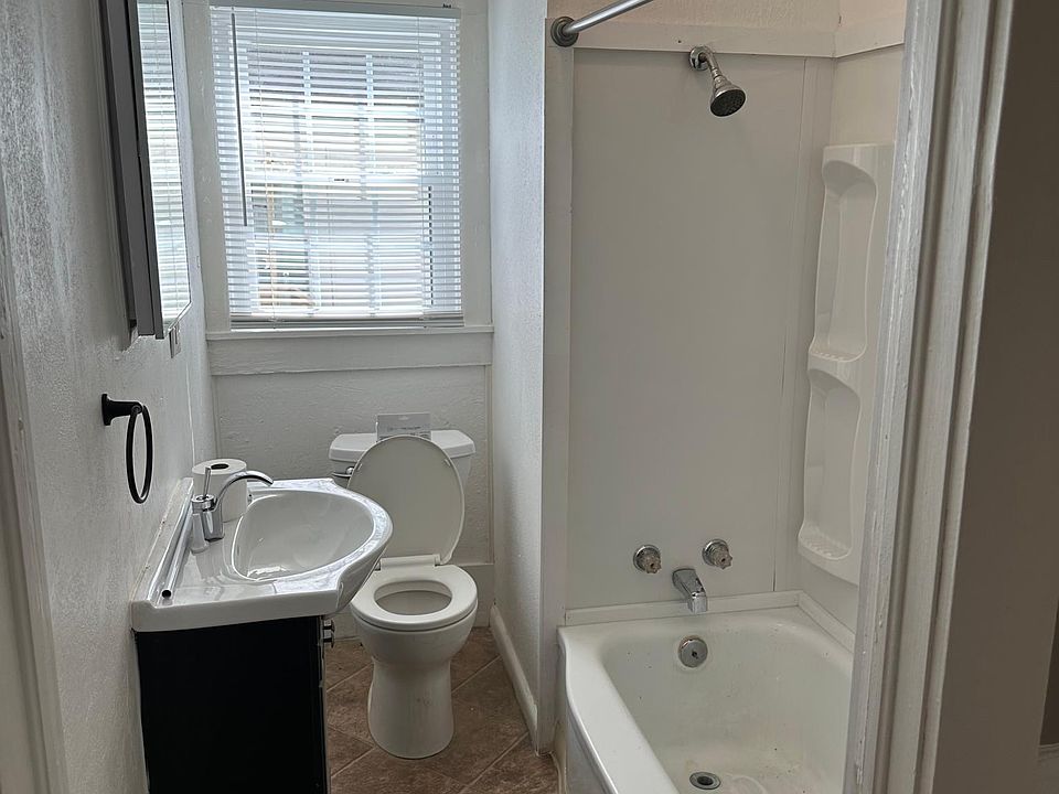 1st image of 1820 Unaka Ave E