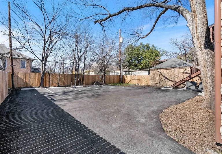 1508 Woodlawn Blvd — Photo 15