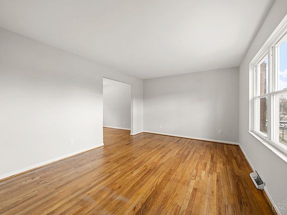3rd image of 2839 Morningridge Dr