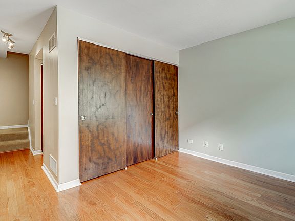 2nd image of 3255 N Bay Ct #25